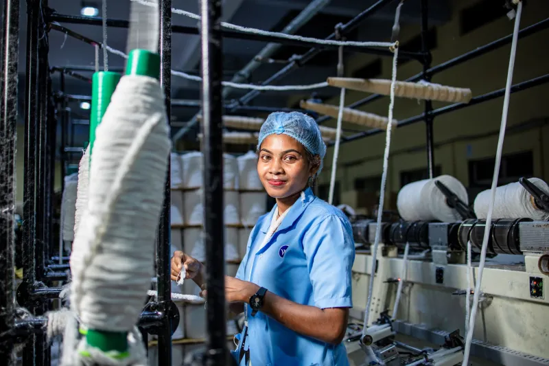Small Batches, Big Returns: How American Textile Makers Are Outmaneuvering Asian Volume Producers